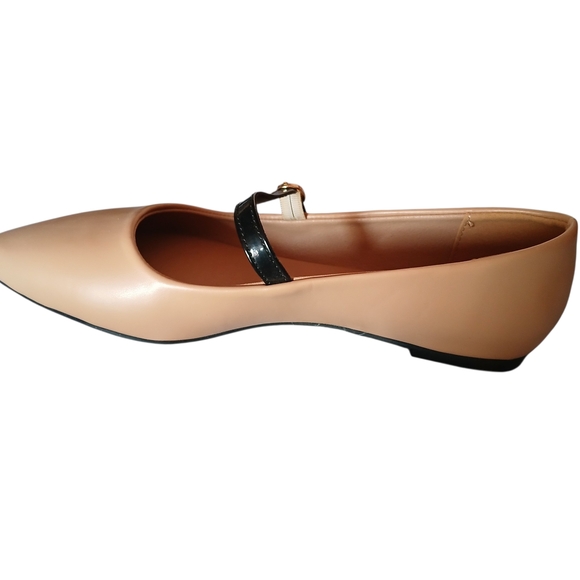 TAHARI Women's Camel w/black Mary Jane Flats - Picture 3 of 6